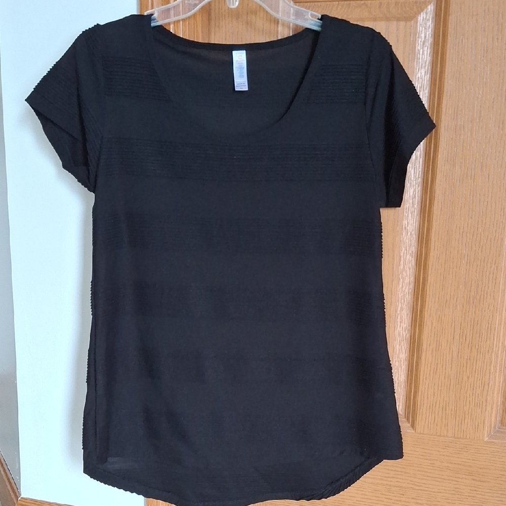 LuLaRoe Black Short Sleeve Top